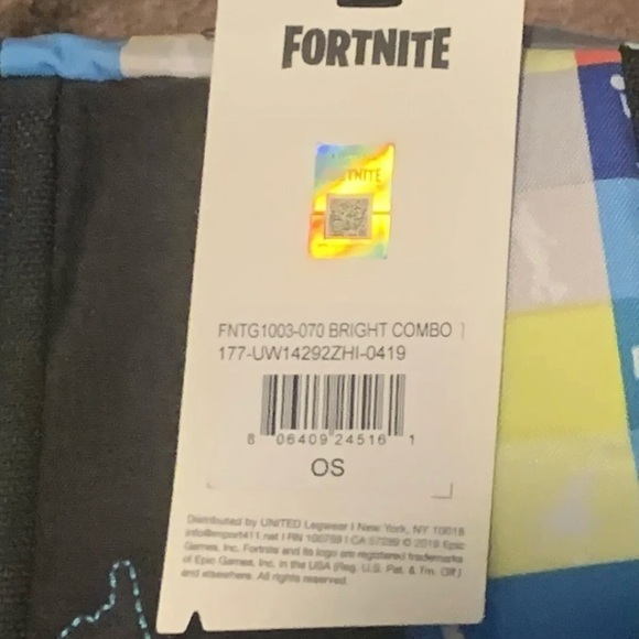 18” Fortnite Amplify Rainbow Checkered School Backpack NEW With TAGS - Picture 3 of 3